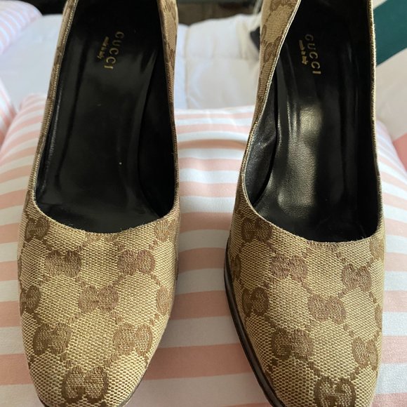 LET'S GO LADIES!!!!!  GUCCI the whole set PURSE, WALLET AND SHOES (size8) - Picture 5 of 14